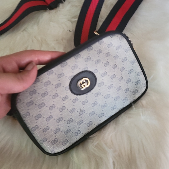 100% Authentic Gucci vintage mini pouch - Picture 10 of 12